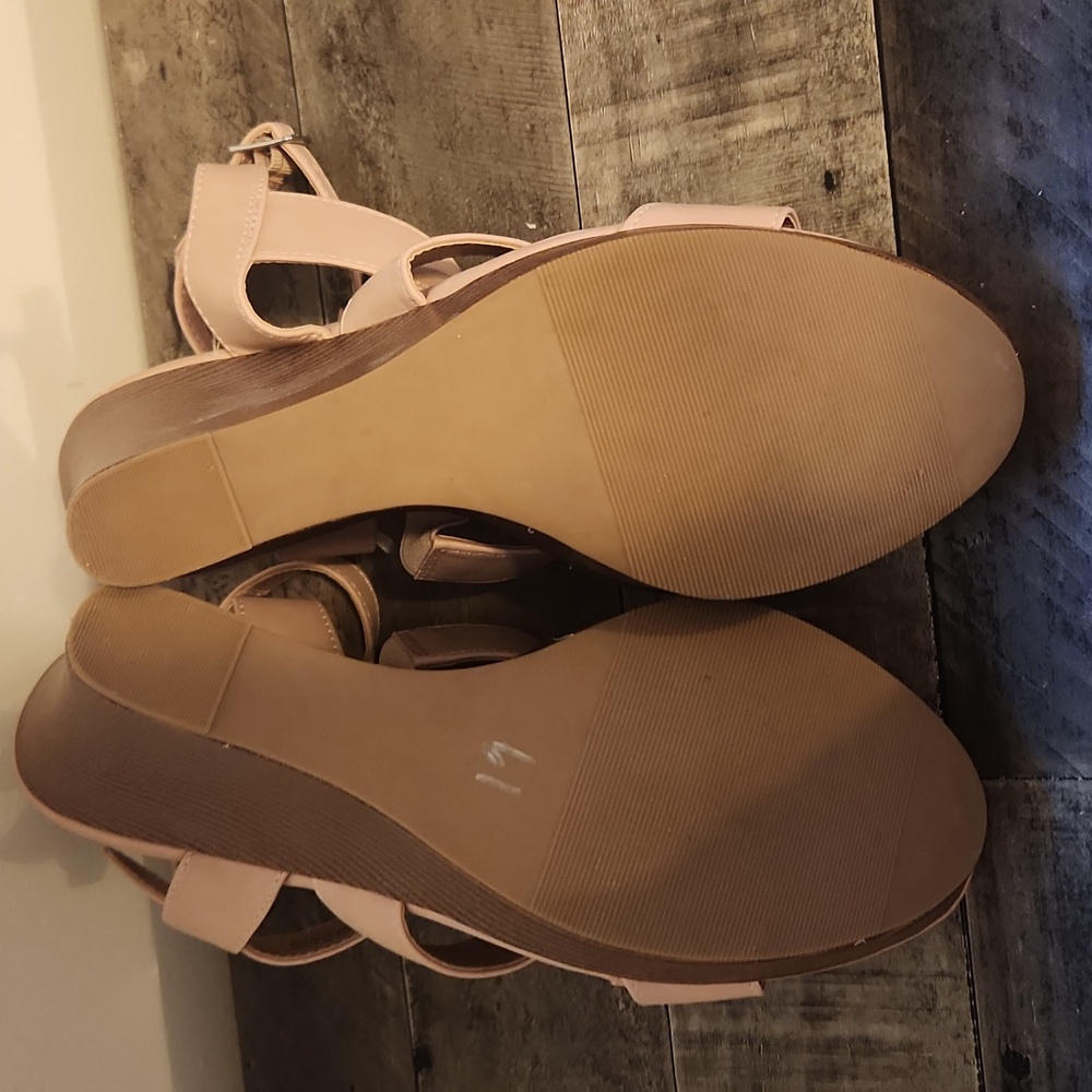 Blush Pink Wedges - Picture 5 of 6